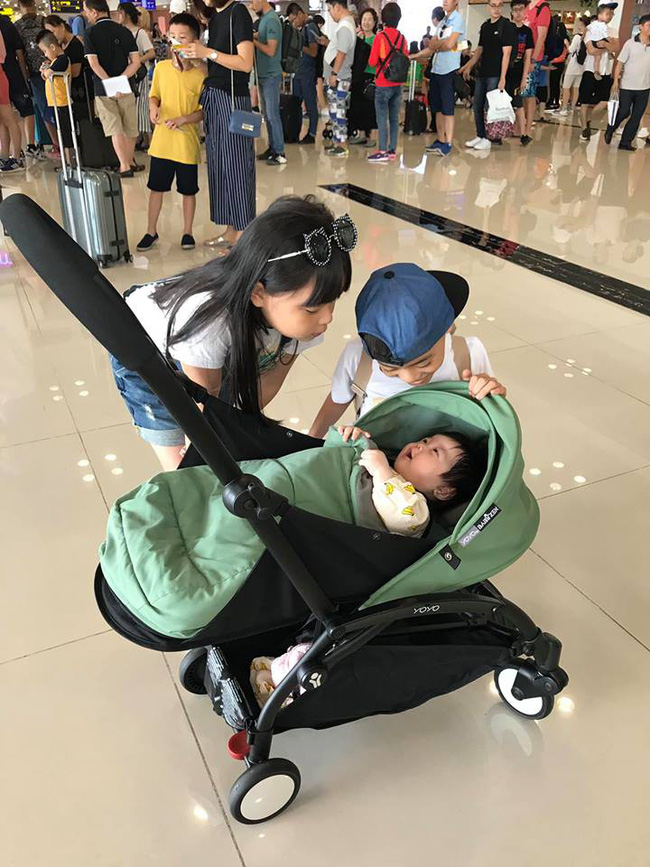 Đi trốn tận resort sang chảnh ở Đà Nẵng, đại gia đình Hằng Túi gây choáng với đội hình 10 thành viên ríu rít xếp hàng-4