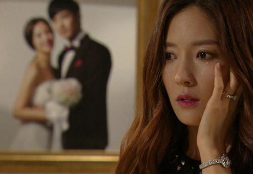 1 đêm mặn nồng với tình cũ, tôi cay đắng ôm bụng bầu qua nhà người mới-1