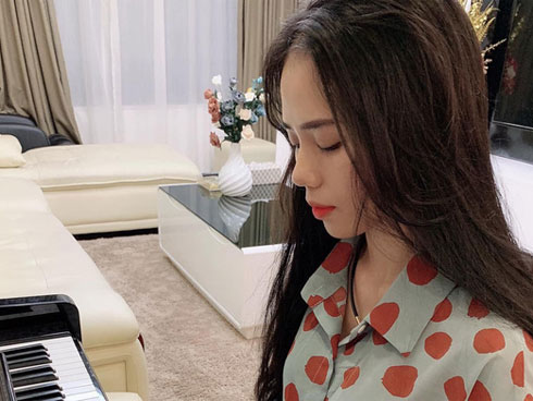 Clip siêu yêu: Cậu bé kêu trời vái đất khi tháo băng vết thương khiến người xem không nhịn nổi cười-1