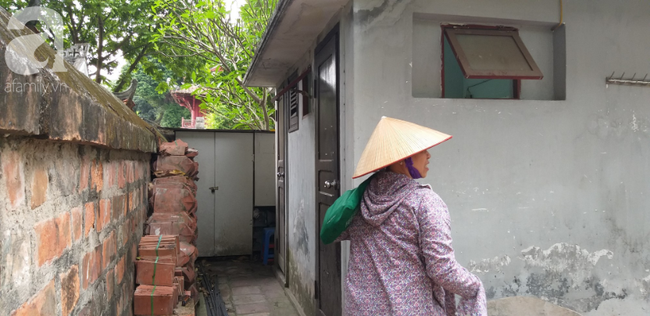 Hà Nội: Ông lão 81 tuổi bị người dân bắt quả tang sàm sỡ cô gái tâm thần trong nhà vệ sinh công cộng-3