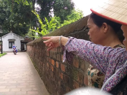 Hà Nội: Ông lão 81 tuổi bị người dân bắt quả tang sàm sỡ cô gái tâm thần trong nhà vệ sinh công cộng