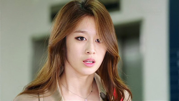 Lần đầu tiên về quê nghỉ lễ, dâu trẻ câm nín vì những thói quen có 1-0-2 của mẹ chồng-2