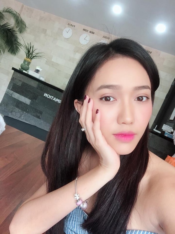 Diệu Nhi khoe hành trình lột xác từ vịt hoá thiên nga, trở thành mỹ nhân của làng hài Vbiz-19