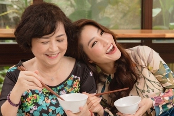 Nghẹn ngào tâm thư Diễm My 9x gửi mẹ đã khuất: 8 ngày mẹ bỏ con đi, tối nay ai ôm con ngủ đây mẹ ơi!-3