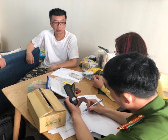 Choáng với lượng tiền, xe xịn trong đường dây đánh bạc 30.000 tỉ đồng-4