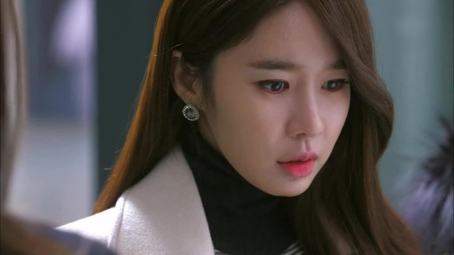 Chồng đưa bồ nhí đi du lịch dịp nghỉ lễ, tôi lẳng lặng gửi 2 bức ảnh khiến anh tức tốc bay về-2