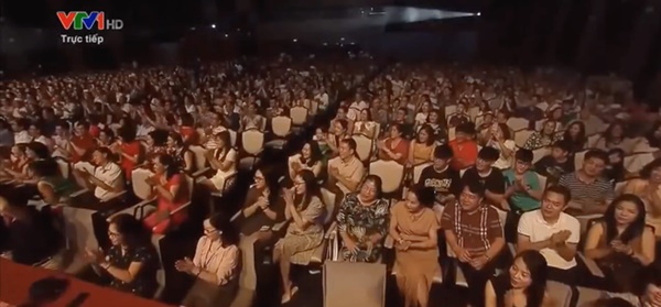 Bị nói hát nhép do gặp sự cố mất điện, Mỹ Tâm vẫn hành động cực chuyên nghiệp thế này-7