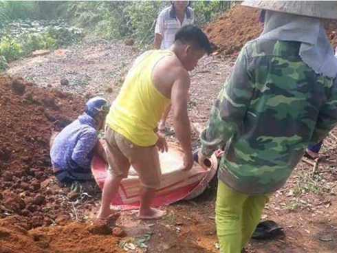 Vụ đâm tử vong hai em vợ cũ: Nghi phạm chết trong tư thế bất thường
