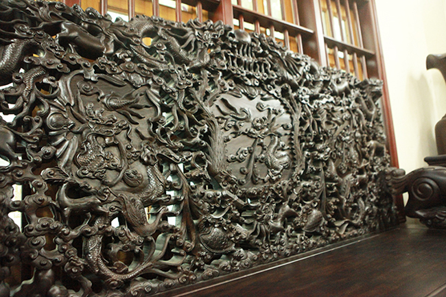 Tuyệt tác bộ bàn ghế gỗ trắc 17 món giá hơn 6 tỷ đồng của đại gia Hà Nội-10