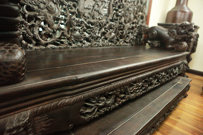 Tuyệt tác bộ bàn ghế gỗ trắc 17 món giá hơn 6 tỷ đồng của đại gia Hà Nội-12