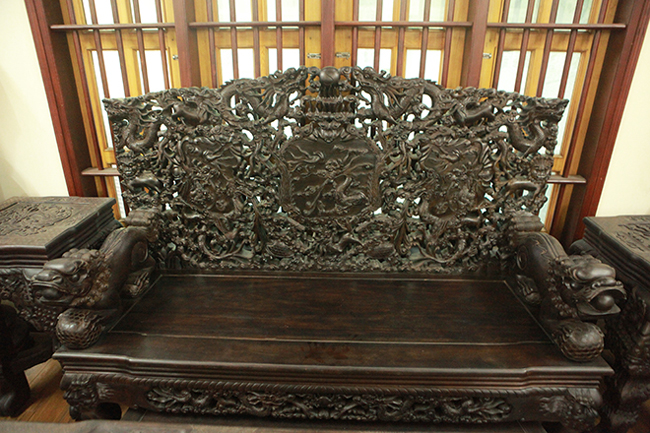 Tuyệt tác bộ bàn ghế gỗ trắc 17 món giá hơn 6 tỷ đồng của đại gia Hà Nội-8