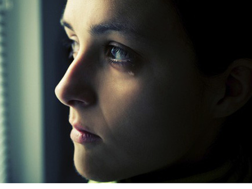 Đang hạnh phúc bỗng nhận được đơn ly hôn của chồng với lý do “không hợp” và rồi sau đó mới biết sự thật đau đớn