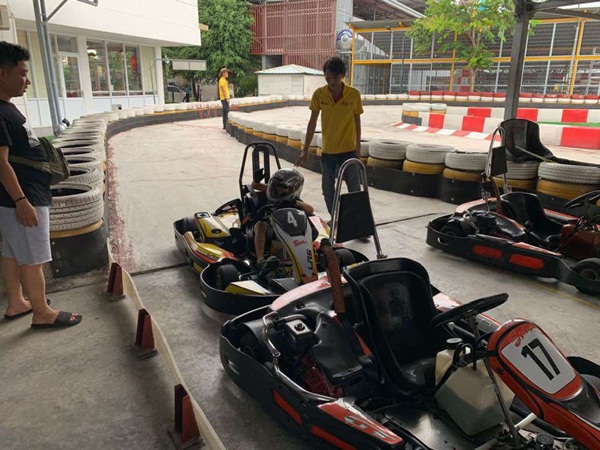 Cường Đôla đưa con riêng đi chơi cùng Đàm Thu Trang, đây là phản ứng của mẹ vợ tương lai-2