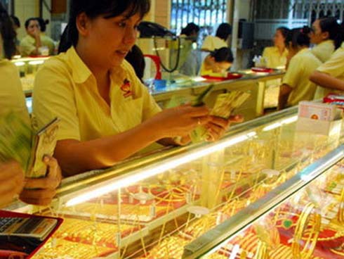 Giá vàng nổi sóng, nhảy vọt lên gần 38 triệu đồng/lượng-2