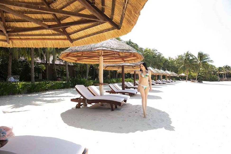 Hoa hậu Giáng My diện bikini ở tuổi 48, khoe body nuột nà chẳng kém cạnh bất cứ mỹ nhân Vbiz nào-3