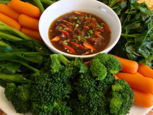 Sai lầm khi luộc rau khiến bạn vô tình vứt chất bổ đi ăn chất độc vào, nhiều bà nội trợ vẫn mắc phải-3