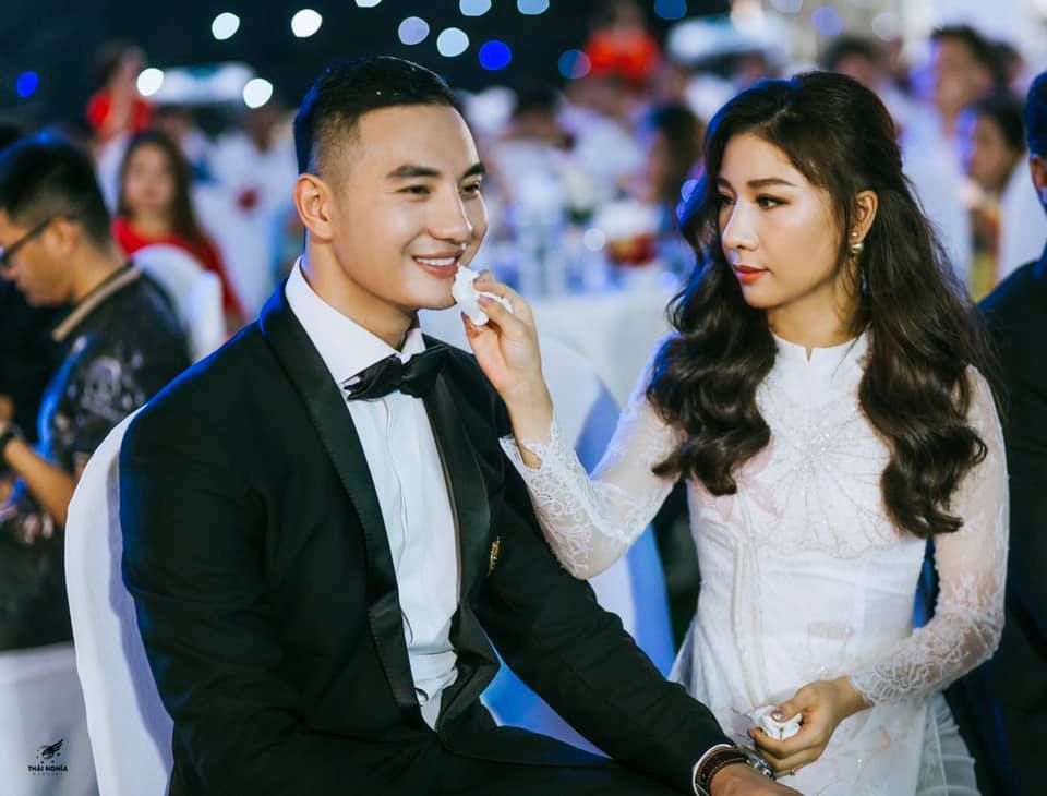 Đám cưới xa hoa của con gái bầu Đệ và người mẫu bên biển Thanh Hóa-13