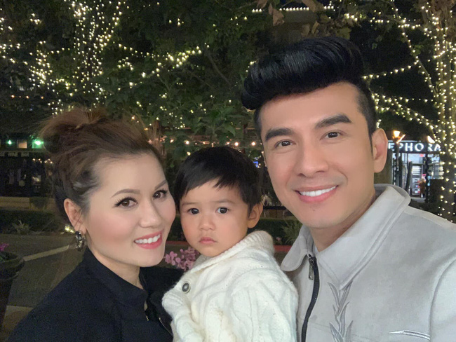 Mới 2 tuổi, con trai Đan Trường đã sở hữu thú vui xa xỉ của hội con nhà giàu-10