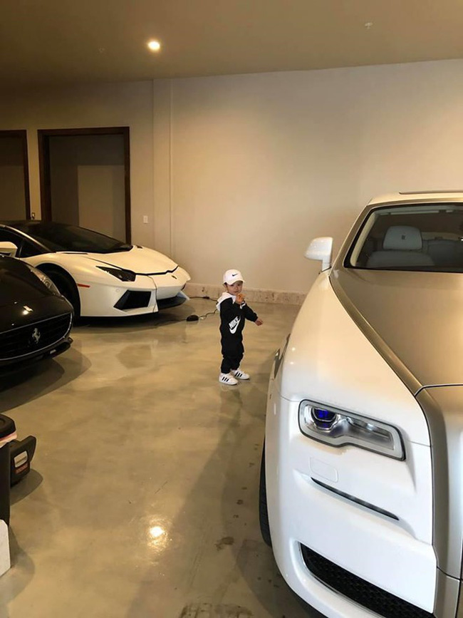 Mới 2 tuổi, con trai Đan Trường đã sở hữu thú vui xa xỉ của hội con nhà giàu-8