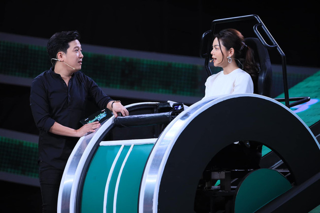 Bị chê đanh đá, quá lố trên sóng truyền hình, Phạm Quỳnh Anh lên tiếng: Cứ phán xét mãi thì cũng đành chịu!-8