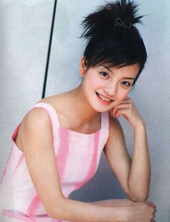 Loạt ảnh Triệu Vy hồi mới đôi mươi đúng là khiến lòng người xốn xang khi ngắm nhìn-10