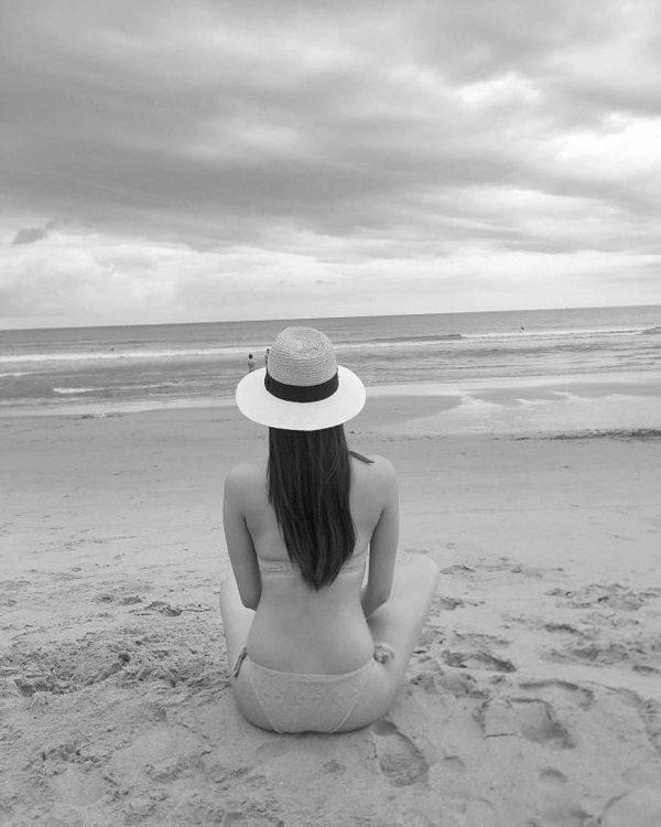 Trời nóng đổ lửa khiến Phạm Hương ở tận Mỹ cũng phải liên tục... khoe thân nóng bỏng-8