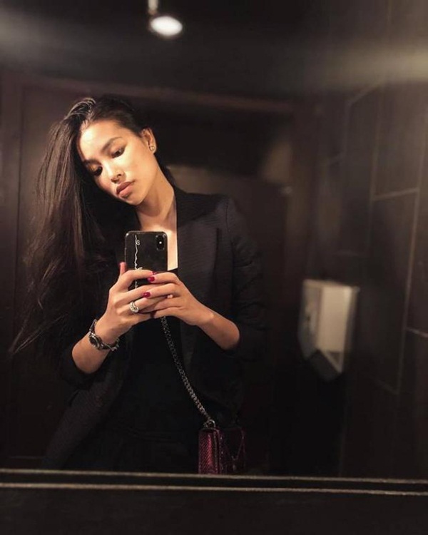 Trời nóng đổ lửa khiến Phạm Hương ở tận Mỹ cũng phải liên tục... khoe thân nóng bỏng-16