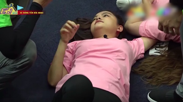 Phản ứng bất ngờ của bố Phạm Quỳnh Anh khi con gái bị chê đanh đá, làm lố trên sóng truyền hình-2