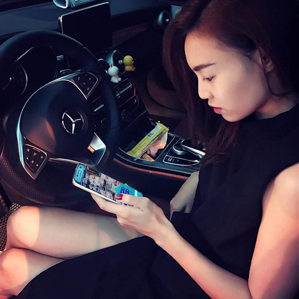 Ninh Dương Lan Ngọc 29 tuổi sở hữu 2 nhà, xe sang, nhẫn kim cương, đồ hiệu-4