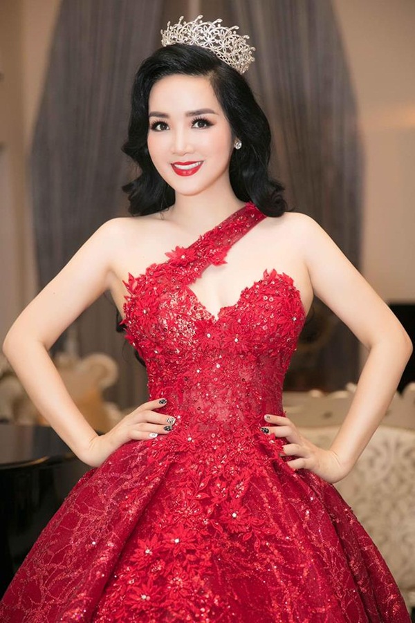 Những Hoa hậu tuổi U50 vẫn xinh đẹp, nóng bỏng bậc nhất showbiz-4