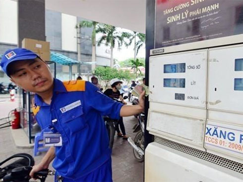 Giá xăng tăng mạnh lần thứ ba liên tiếp: Vượt xa 20 ngàn/lít-2