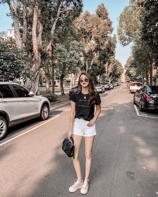 Khép lại đợt nghỉ lễ với 15 set đồ đến từ street style Châu Á, bạn sẽ học được cả tá cách mix cực hay cho hè này-1