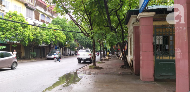 Người phát hiện bé trai sơ sinh trong thùng rác giữa trời mưa lớn: Suýt chút nữa là thằng bé bị chôn sống rồi-9