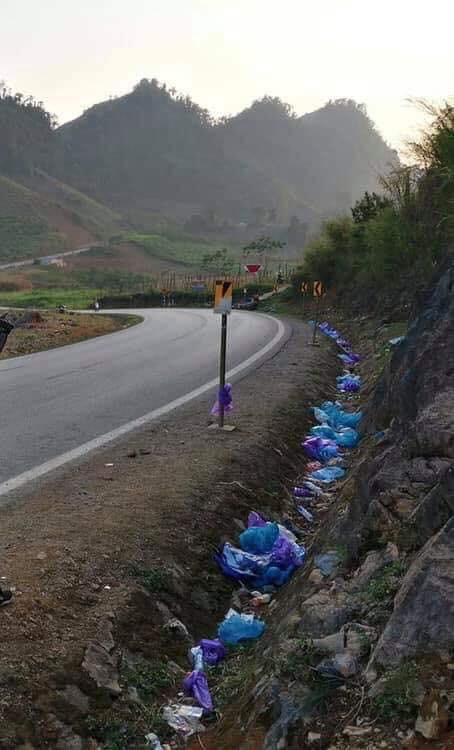 Dừng ở bên đường, các phượt thủ để lại sản phẩm khiến tất cả nhìn thấy đều bức xúc-5