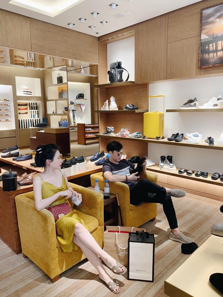 Khoe ảnh đi nghỉ dưỡng sang chảnh ở Phú Quốc, bà xã nóng bỏng của MC Thành Trung gây ngỡ ngàng với nhan sắc lạ-8