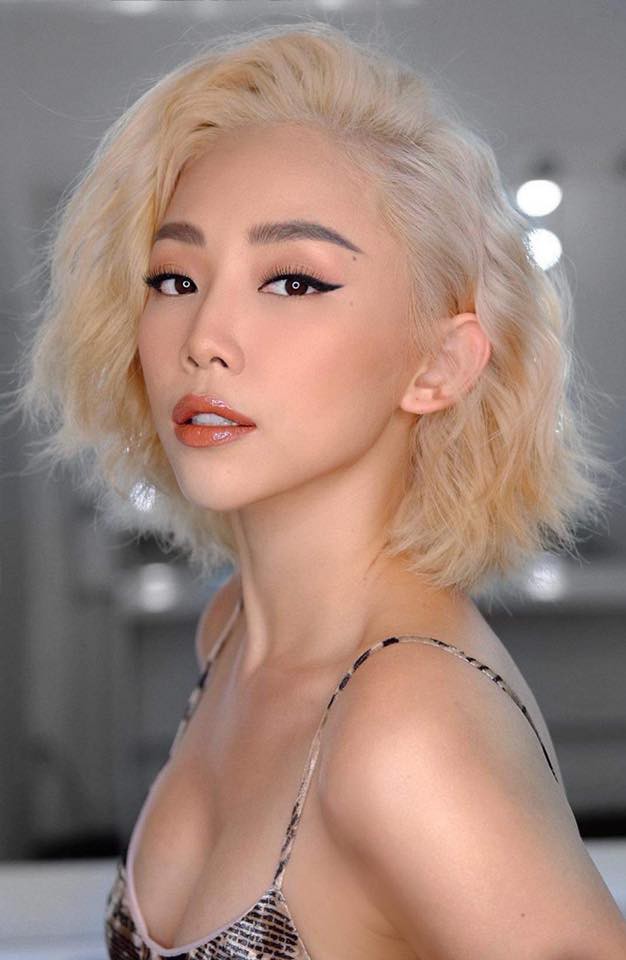 Tóc Tiên đau lòng tâm sự về ba mẹ: Trong ánh mắt ấy, mình vẫn là kẻ thất bại sắp chạm ngưỡng 30-2