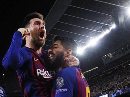 Messi lập cú đúp, Barca nhấn chìm Liverpool trên sân nhà