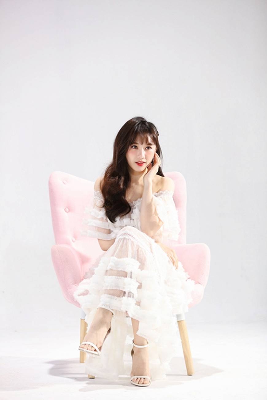 Ngỡ ngàng với độ trẻ trung của Hari Won ở tuổi 34-2