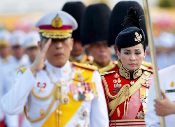 Chân dung người phụ nữ vừa được vua Thái Lan phong làm Hoàng hậu, tuyên bố kết hôn lần thứ 4-3