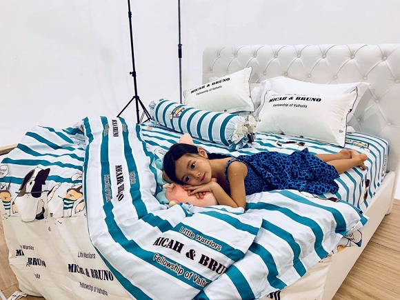 Vợ chồng Đoan Trang tình tứ kỷ niệm 6 năm góp gạo thổi chung nồi-5