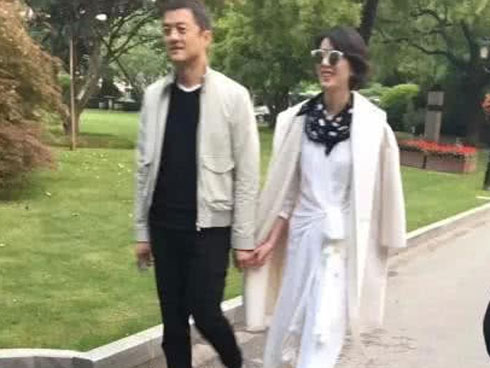 Lý Á Bằng một mình tổ chức sinh nhật cho con gái hở hàm ếch còn Vương Phi bận đi đánh ghen Trương Bá Chi-4