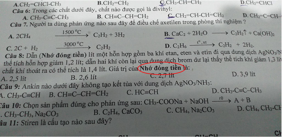 Làm bài kiểm tra, học sinh phát hiện ra thông điệp bí ẩn mà thầy giáo cài cắm vào khiến ai cũng ngã ngửa!-2