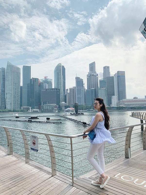 Sau khi bị chê gày gò, HHen Niê khoe đường cong quyến rũ trong phòng gym-10