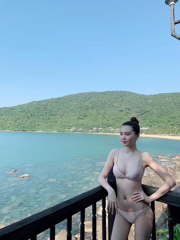Mỹ nữ Vũng Tàu đi xe 70 tỷ khoe ảnh diện bikini cực sexy-1