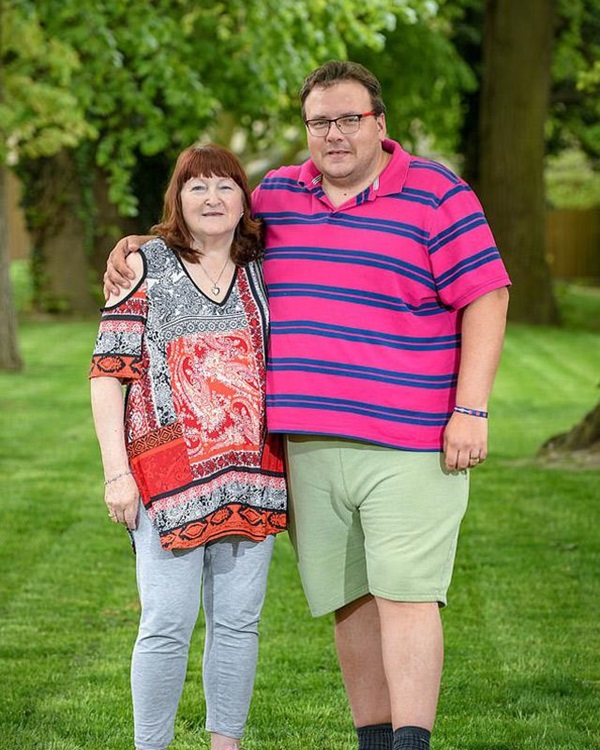 Nam thanh niên 17 tuổi kết hôn với cụ bà 51 tuổi 18 năm trước giờ ra sao?-3