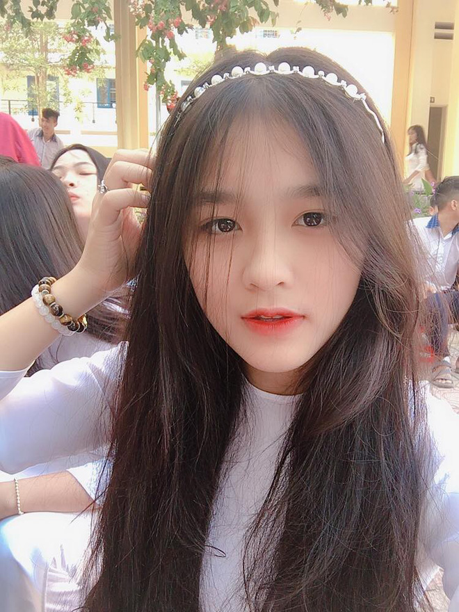Nữ sinh Đồng Nai nổi như cồn sau một lần bị đăng ảnh trên Facebook, được khen giống Han Sara nhưng dễ thương hơn-6