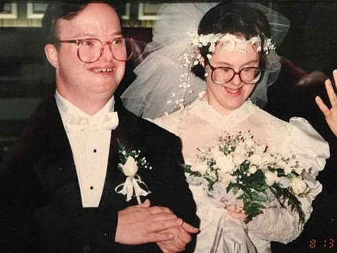 Tối nào chồng cũng hành động kỳ lạ trước lúc ngủ, vợ quyết ly hôn chỉ sau nửa tháng-2