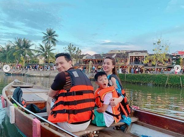 Loạt ảnh bikini nóng bỏng của Hồ Ngọc Hà khi đi du lịch cùng Kim Lý-2