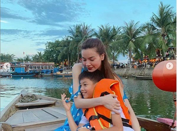 Loạt ảnh bikini nóng bỏng của Hồ Ngọc Hà khi đi du lịch cùng Kim Lý-3