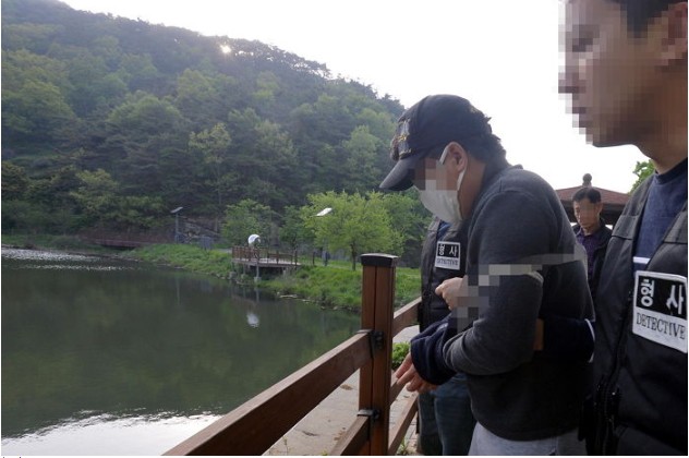 Vụ bé gái 12 tuổi bị mẹ ruột và bố dượng giết hại xôn xao Hàn Quốc, hé lộ cuộc đời địa ngục của đứa trẻ khiến dư luận căm phẫn-4